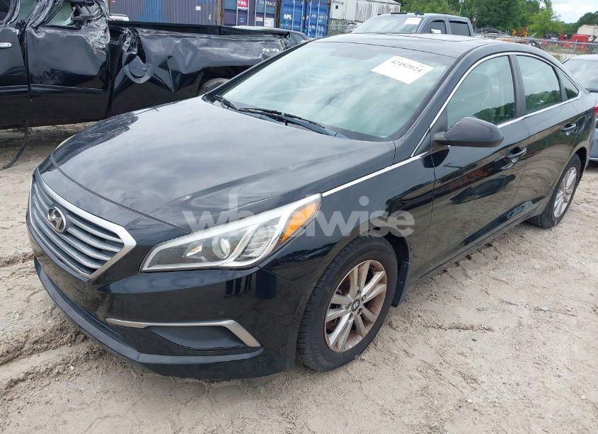 Photo 2 of 2017 Hyundai Sonata SE (VIN 5NPE24AF3HH584287)
