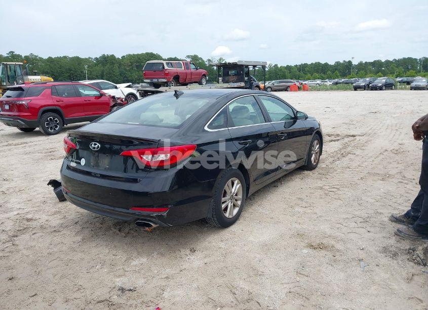 Photo 4 of 2017 Hyundai Sonata SE (VIN 5NPE24AF3HH584287)