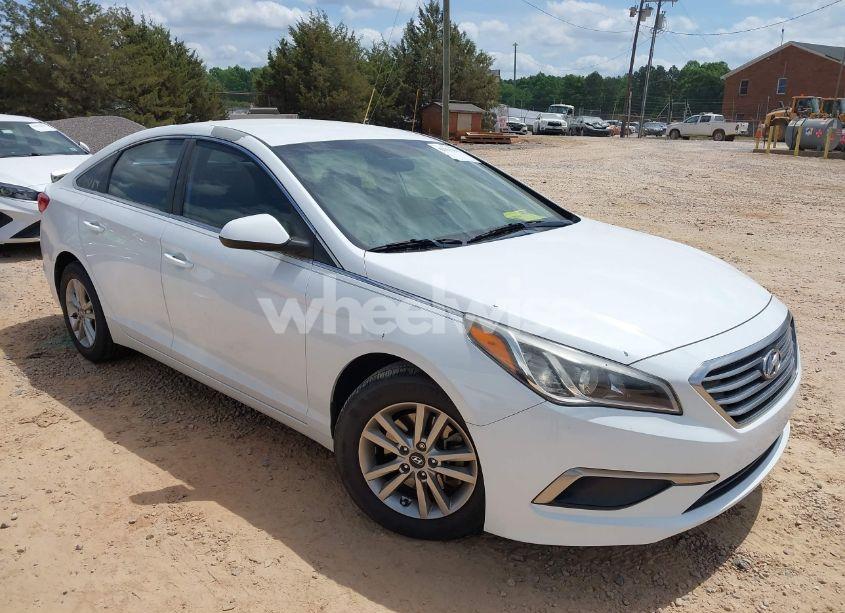 2017 Hyundai Sonata (VIN 5NPE24AF3HH585942) main photo