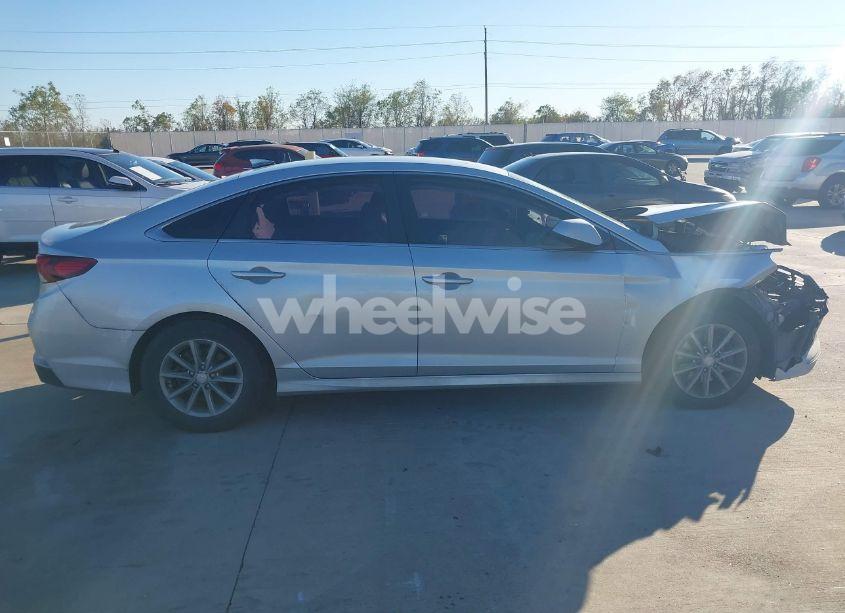 Photo 13 of 2018 Hyundai Sonata SE (VIN 5NPE24AF3JH609209)