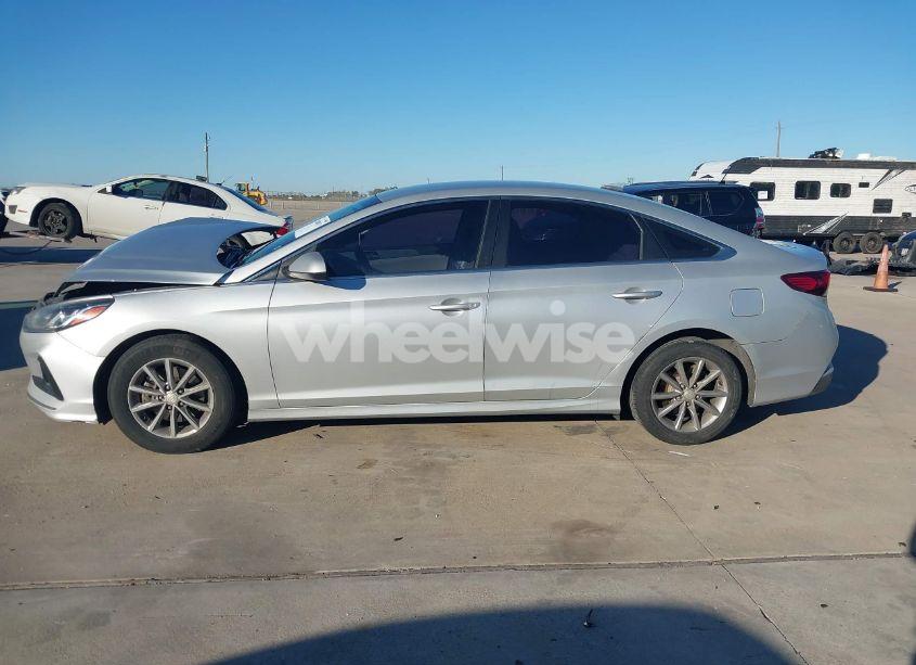 Photo 14 of 2018 Hyundai Sonata SE (VIN 5NPE24AF3JH609209)