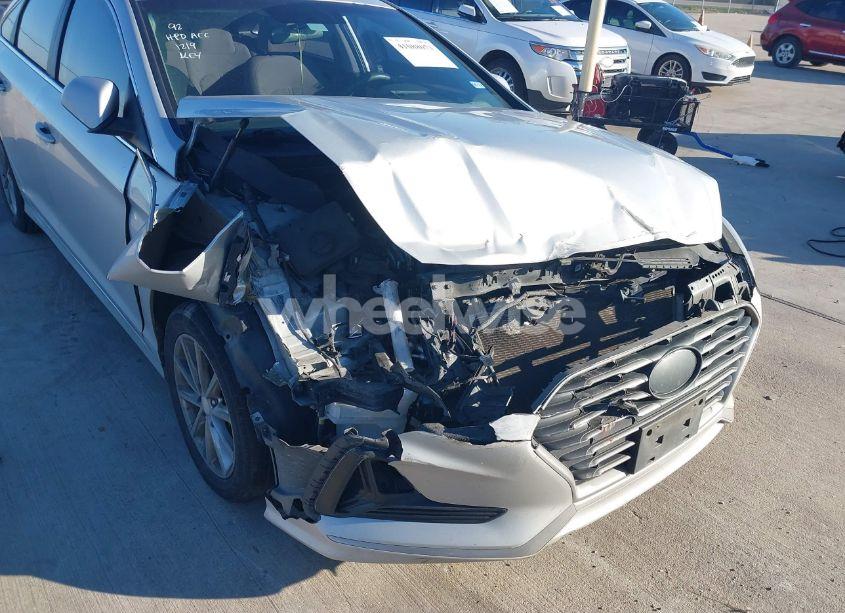 Photo 6 of 2018 Hyundai Sonata SE (VIN 5NPE24AF3JH609209)