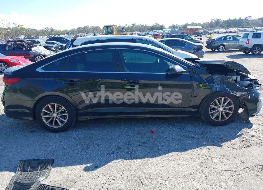 Photo 13 of 2018 Hyundai Sonata SE (VIN 5NPE24AF3JH611008)