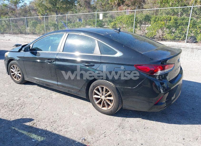 Photo 3 of 2018 Hyundai Sonata SE (VIN 5NPE24AF3JH611008)