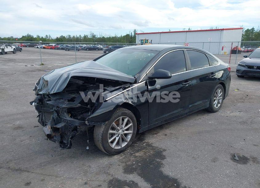 Photo 2 of 2018 Hyundai Sonata SE (VIN 5NPE24AF3JH616158)
