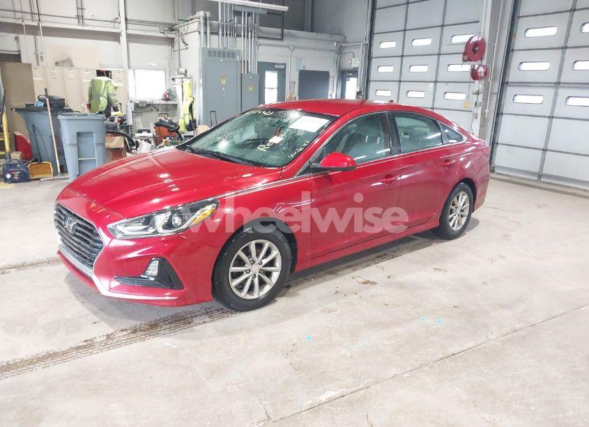 Photo 2 of 2018 Hyundai Sonata SE (VIN 5NPE24AF3JH659527)