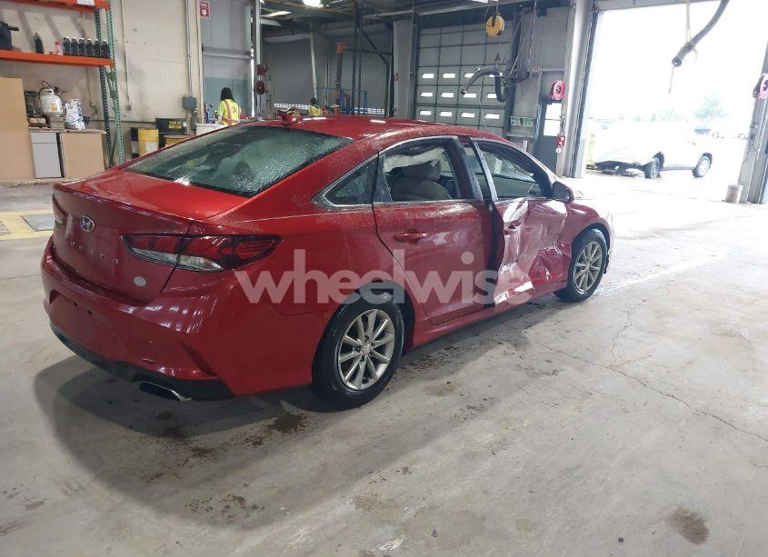 Photo 4 of 2018 Hyundai Sonata SE (VIN 5NPE24AF3JH659527)