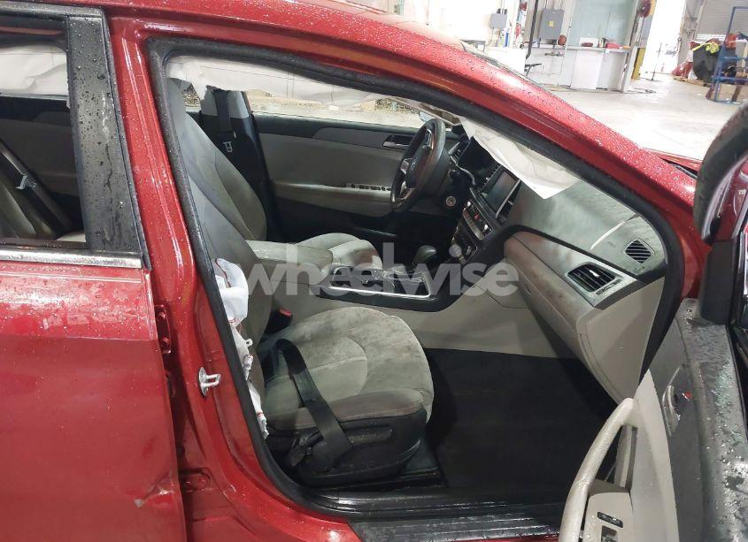 Photo 5 of 2018 Hyundai Sonata SE (VIN 5NPE24AF3JH659527)