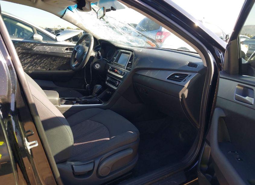 Photo 5 of 2018 Hyundai Sonata SE (VIN 5NPE24AF3JH681561)