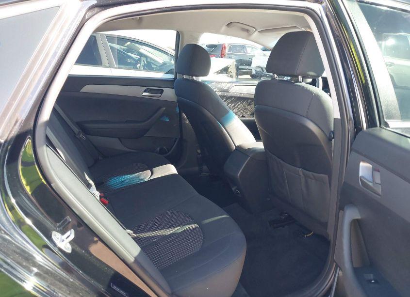 Photo 8 of 2018 Hyundai Sonata SE (VIN 5NPE24AF3JH681561)