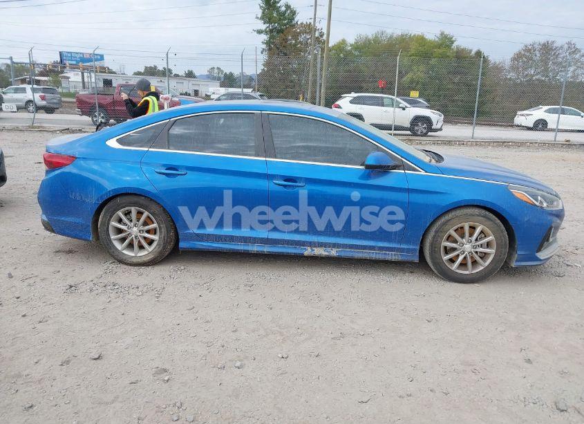 Photo 12 of 2018 Hyundai Sonata SE (VIN 5NPE24AF3JH691667)