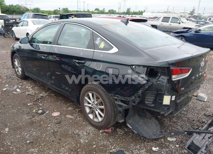 Photo 3 of 2018 Hyundai Sonata SE (VIN 5NPE24AF3JH696495)