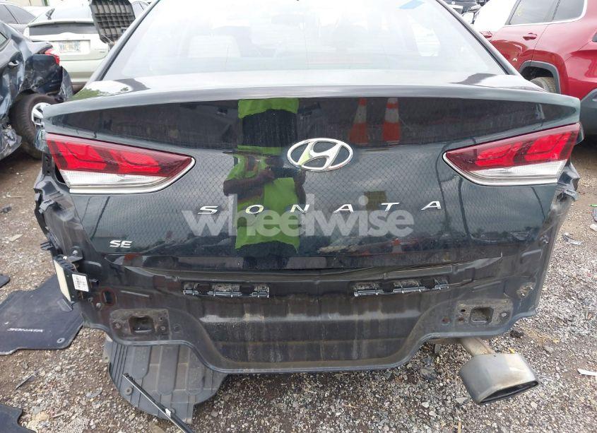 Photo 6 of 2018 Hyundai Sonata SE (VIN 5NPE24AF3JH696495)