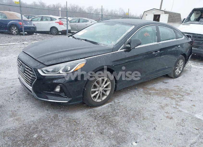 Photo 2 of 2018 Hyundai Sonata SE (VIN 5NPE24AF3JH703591)