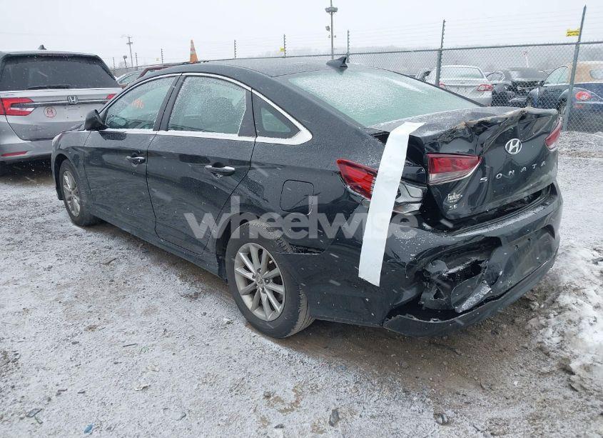 Photo 3 of 2018 Hyundai Sonata SE (VIN 5NPE24AF3JH703591)