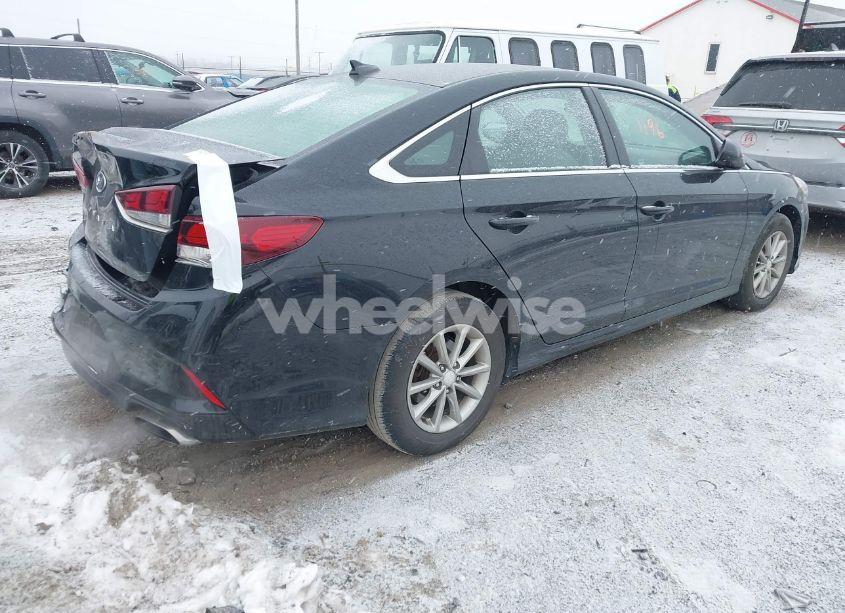 Photo 4 of 2018 Hyundai Sonata SE (VIN 5NPE24AF3JH703591)
