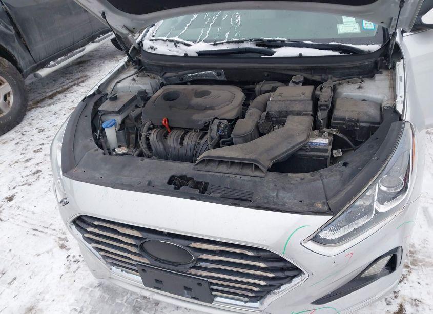 Photo 10 of 2018 Hyundai Sonata SE (VIN 5NPE24AF3JH703915)