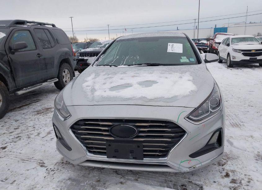 Photo 12 of 2018 Hyundai Sonata SE (VIN 5NPE24AF3JH703915)