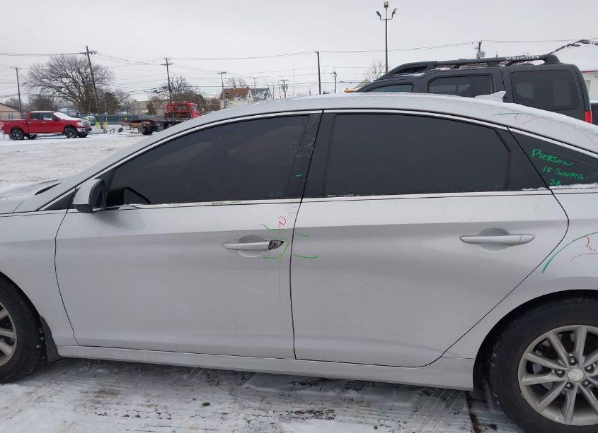 Photo 14 of 2018 Hyundai Sonata SE (VIN 5NPE24AF3JH703915)