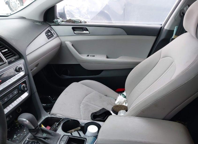 Photo 5 of 2018 Hyundai Sonata SE (VIN 5NPE24AF3JH703915)