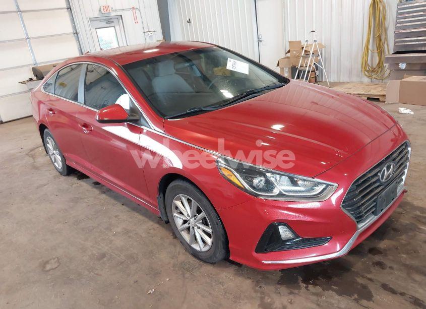 2018 Hyundai Sonata SE (VIN 5NPE24AF3JH707060) main photo