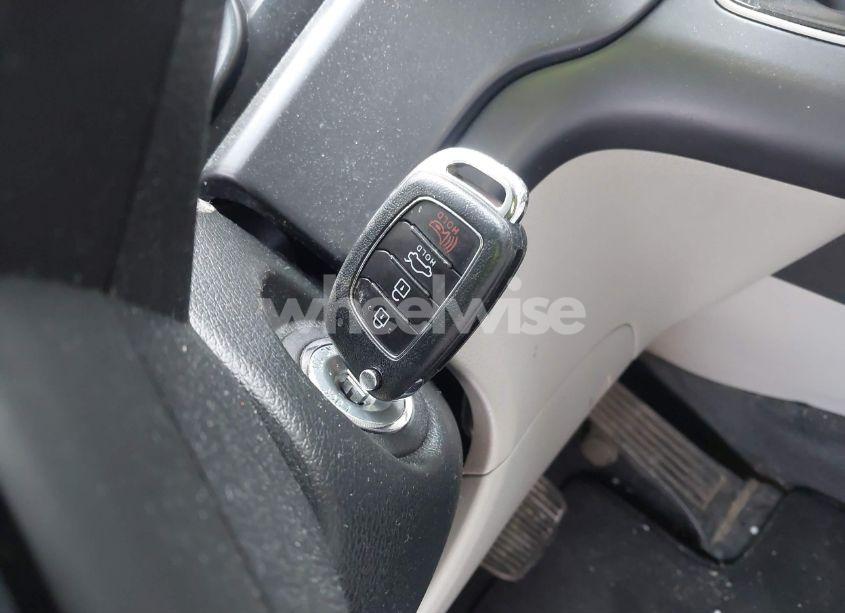 Photo 11 of 2019 Hyundai Sonata SE (VIN 5NPE24AF3KH755465)