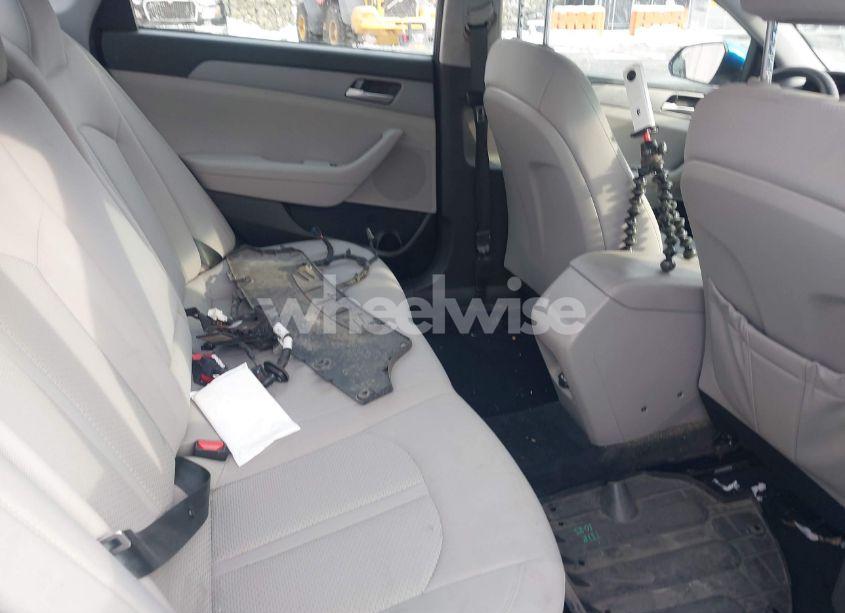 Photo 8 of 2019 Hyundai Sonata SE (VIN 5NPE24AF3KH755465)