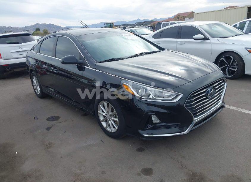 2019 Hyundai Sonata SE (VIN 5NPE24AF3KH765235) main photo
