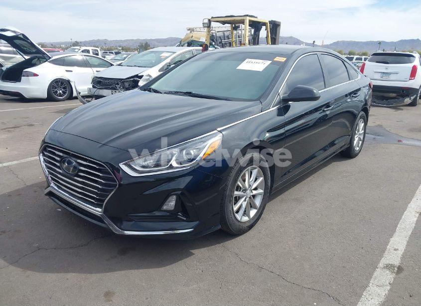 Photo 2 of 2019 Hyundai Sonata SE (VIN 5NPE24AF3KH765235)