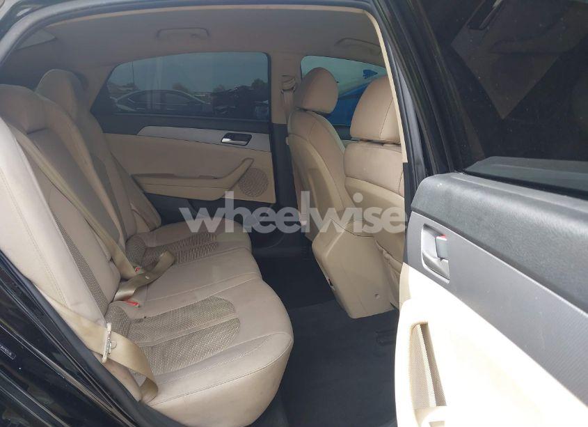 Photo 8 of 2019 Hyundai Sonata SE (VIN 5NPE24AF3KH765235)