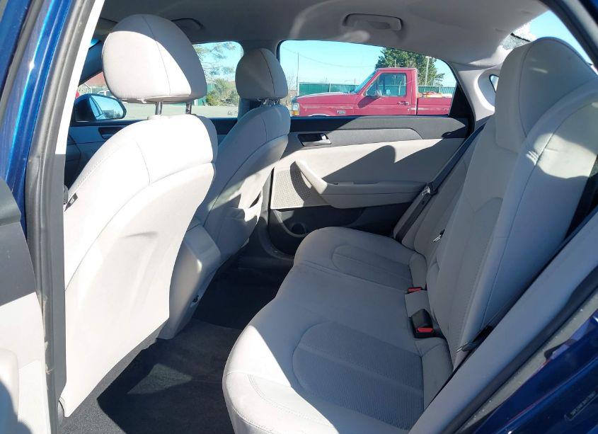 Photo 8 of 2019 Hyundai Sonata SE (VIN 5NPE24AF3KH778907)