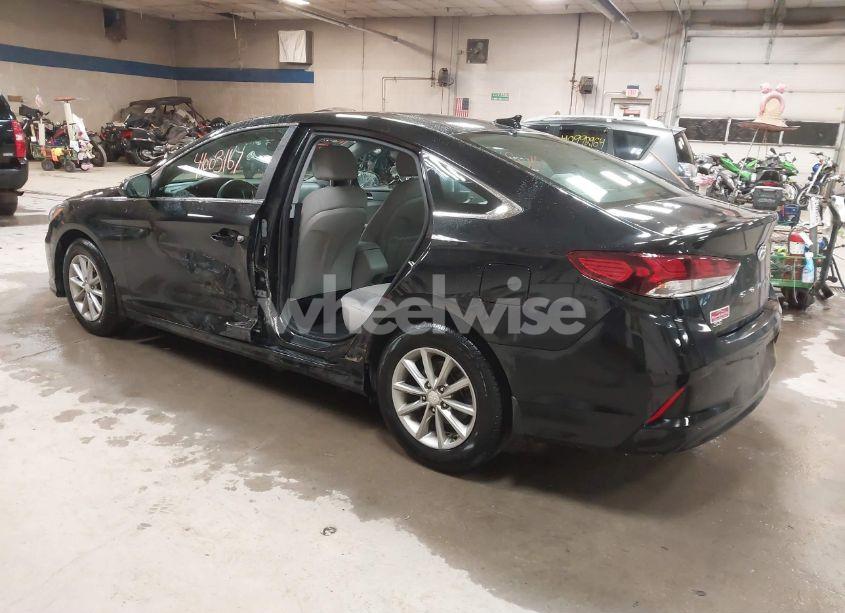 Photo 3 of 2019 Hyundai Sonata SE (VIN 5NPE24AF3KH801747)