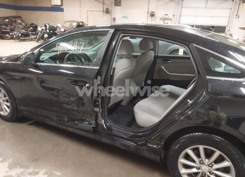 Photo 6 of 2019 Hyundai Sonata SE (VIN 5NPE24AF3KH801747)