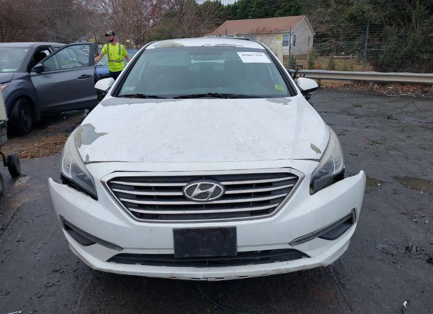 Photo 6 of 2015 Hyundai Sonata SE (VIN 5NPE24AF4FH000945)