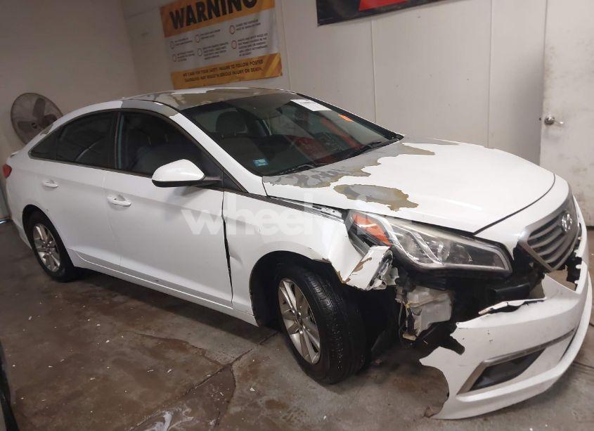 Photo 13 of 2015 Hyundai Sonata SE (VIN 5NPE24AF4FH019060)