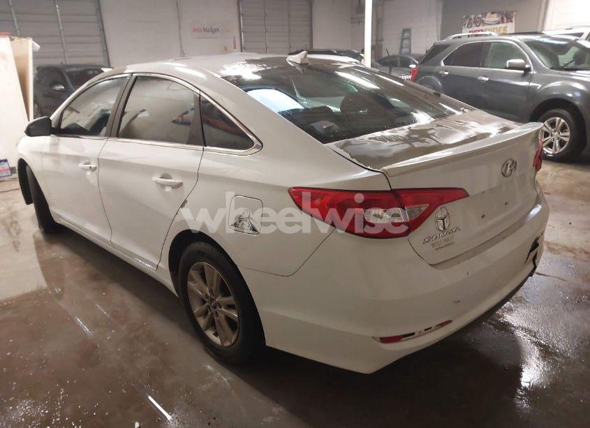 Photo 3 of 2015 Hyundai Sonata SE (VIN 5NPE24AF4FH019060)