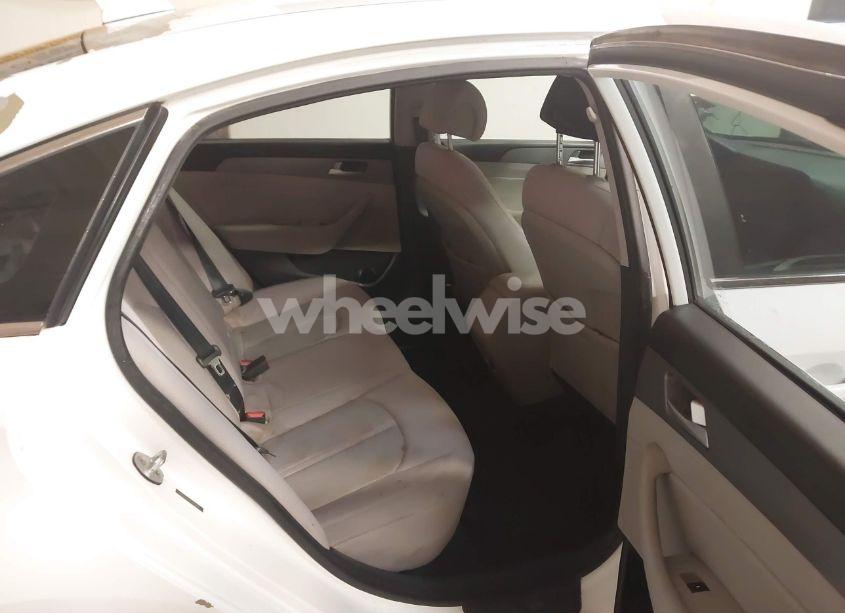 Photo 8 of 2015 Hyundai Sonata SE (VIN 5NPE24AF4FH019060)