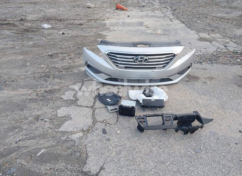 Photo 12 of 2015 Hyundai Sonata SE (VIN 5NPE24AF4FH026977)