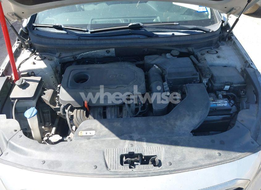 Photo 10 of 2015 Hyundai Sonata SE (VIN 5NPE24AF4FH028101)