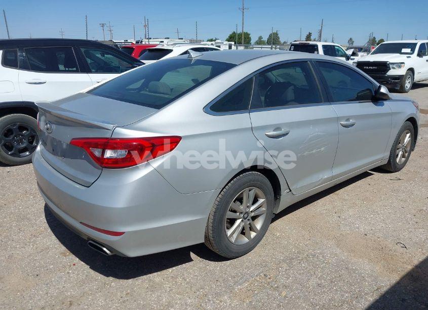 Photo 4 of 2015 Hyundai Sonata SE (VIN 5NPE24AF4FH028101)
