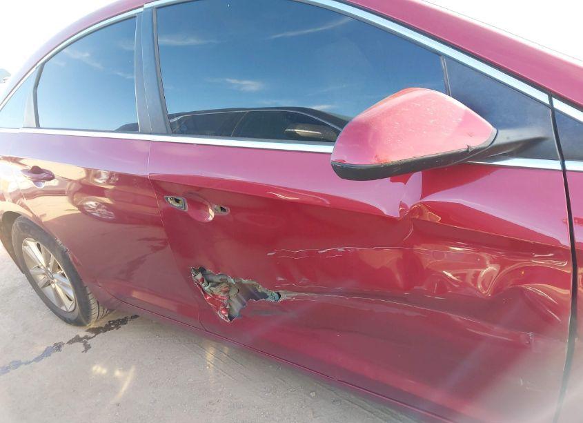 Photo 13 of 2015 Hyundai Sonata SE (VIN 5NPE24AF4FH069425)