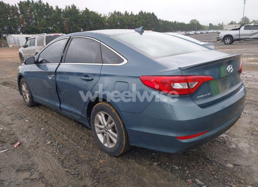 Photo 3 of 2015 Hyundai Sonata SE (VIN 5NPE24AF4FH074138)