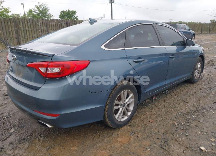 Photo 4 of 2015 Hyundai Sonata SE (VIN 5NPE24AF4FH074138)