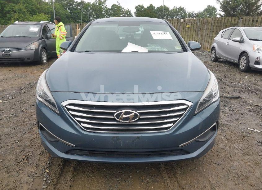 Photo 6 of 2015 Hyundai Sonata SE (VIN 5NPE24AF4FH074138)
