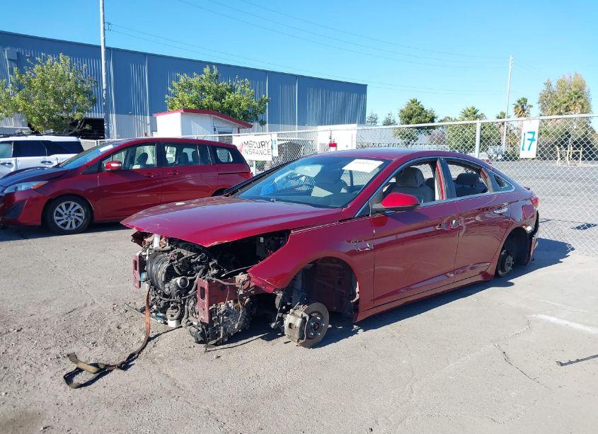 Photo 2 of 2015 Hyundai Sonata SE (VIN 5NPE24AF4FH076469)