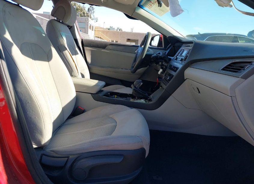 Photo 5 of 2015 Hyundai Sonata SE (VIN 5NPE24AF4FH076469)