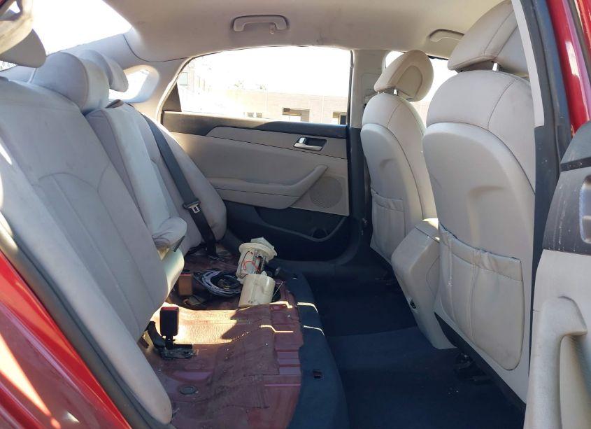 Photo 8 of 2015 Hyundai Sonata SE (VIN 5NPE24AF4FH076469)