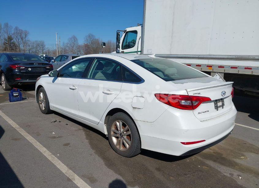 Photo 3 of 2015 Hyundai Sonata SE (VIN 5NPE24AF4FH078755)