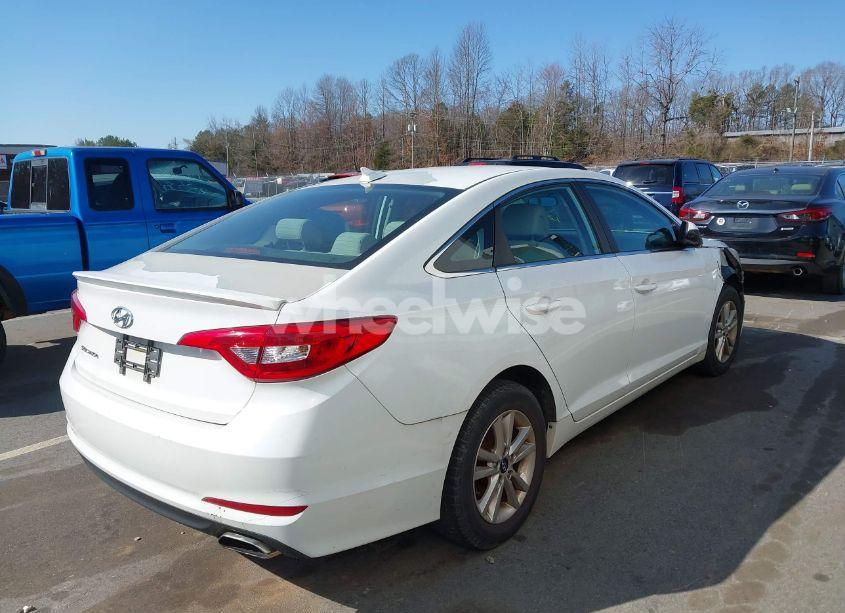 Photo 4 of 2015 Hyundai Sonata SE (VIN 5NPE24AF4FH078755)