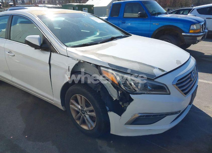 Photo 6 of 2015 Hyundai Sonata SE (VIN 5NPE24AF4FH078755)